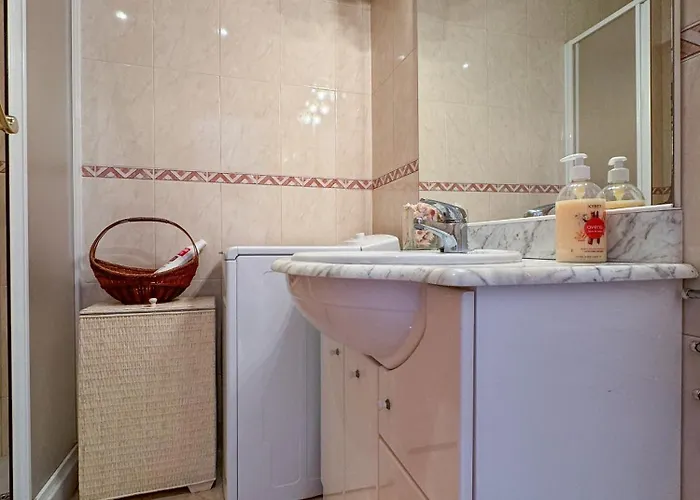 16 * 奥罗佩萨德尔马